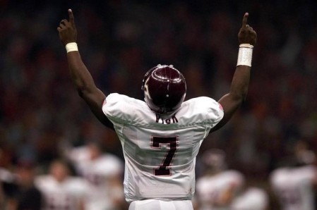 The famous American Football Player, Michael Vick shares a moment of his game Source: Instagram @Mikevick